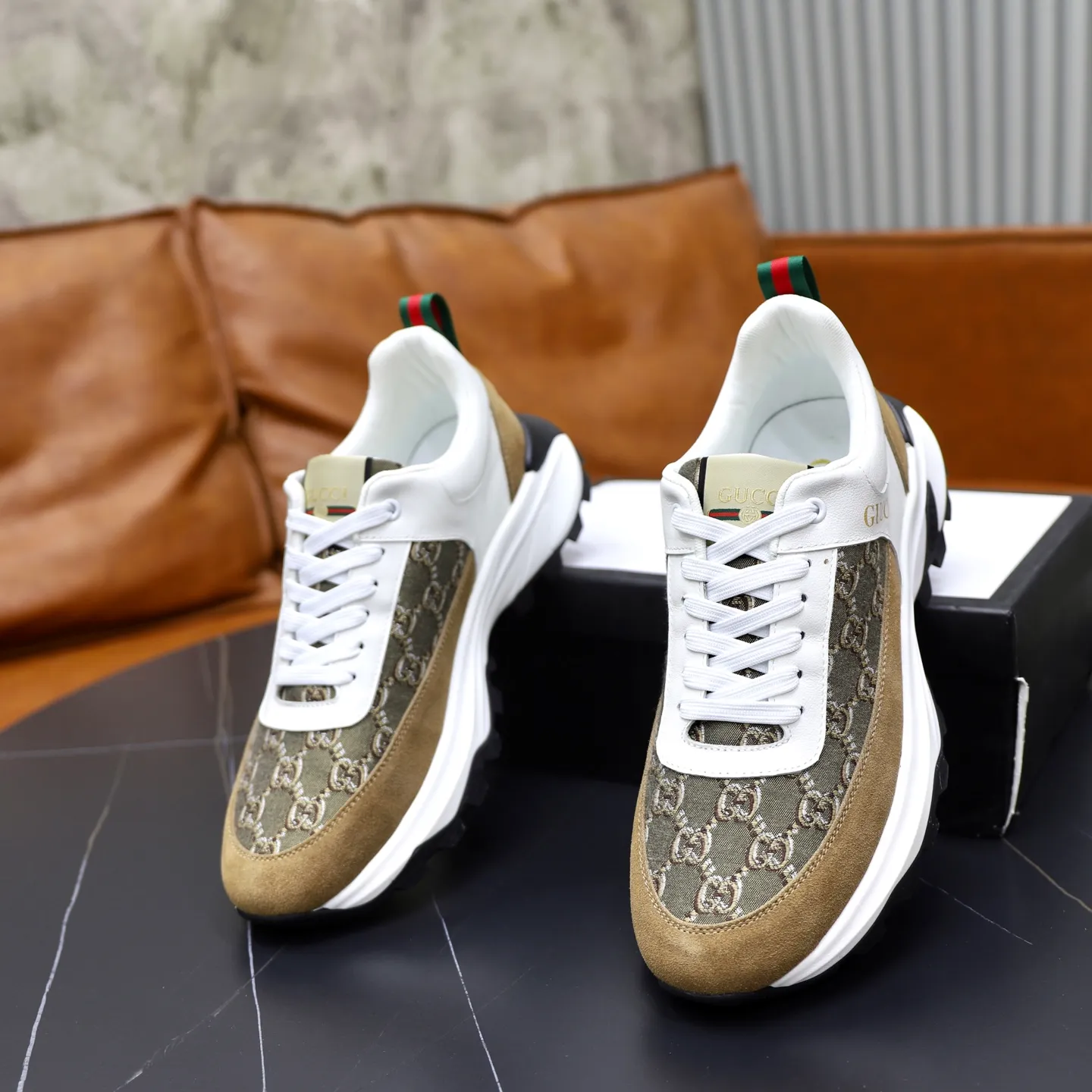 Ex-factory price: 462💰🙅‍♂️🙅‍♂️🙅‍♂️ Brand: GUCCI Standard code: 38-44 (45 customized) Grade: Same as the official website Material: Original leather splicing, comfortable and breathable lining, original wear-resistant outsole Style category: Men's fashionable casual shoes, running shoes, noble luxury brand elements, top luxury Color: actual picture color